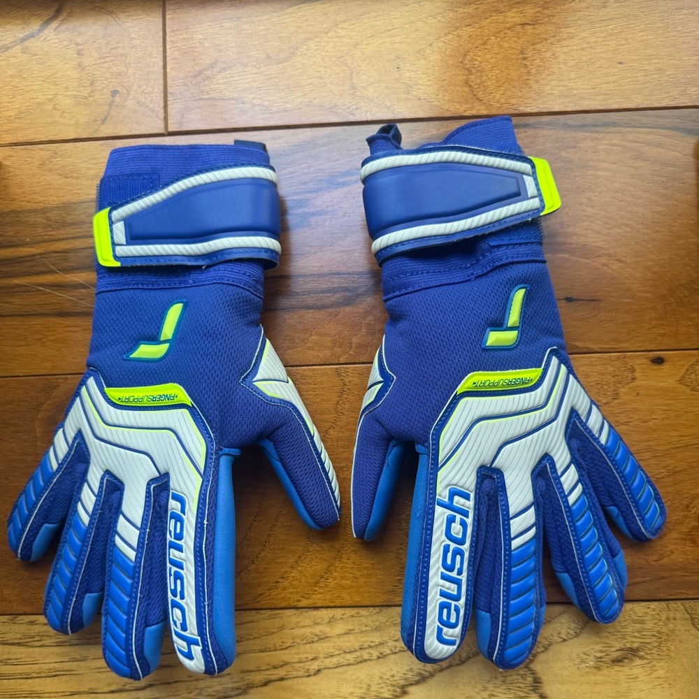 Reusch Blue Kids Goalkeeper Gloves